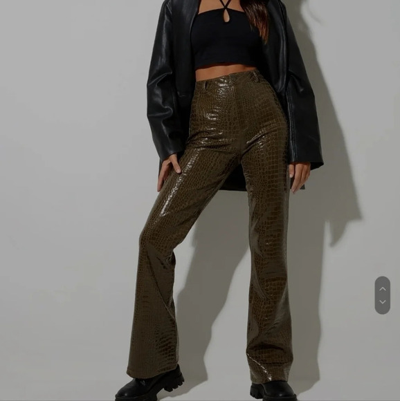 Motel ZOVEN FLARE TROUSER IN CROC PU DIRTY KHAKI Xsmall - Picture 6 of 7